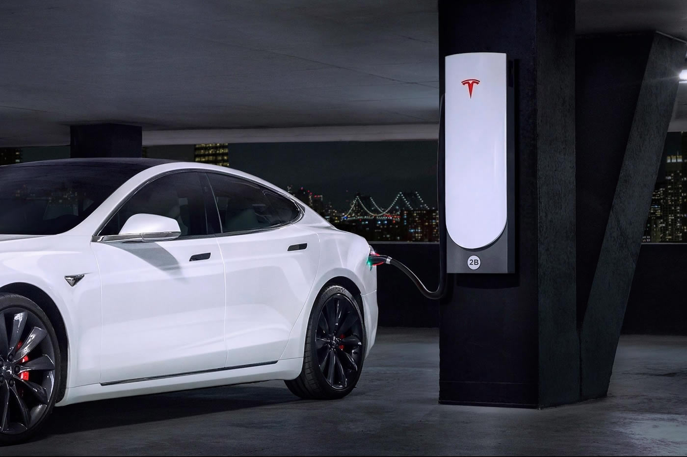 Tesla développera sa solution de recharge rapide pour les citadins sans garage privé