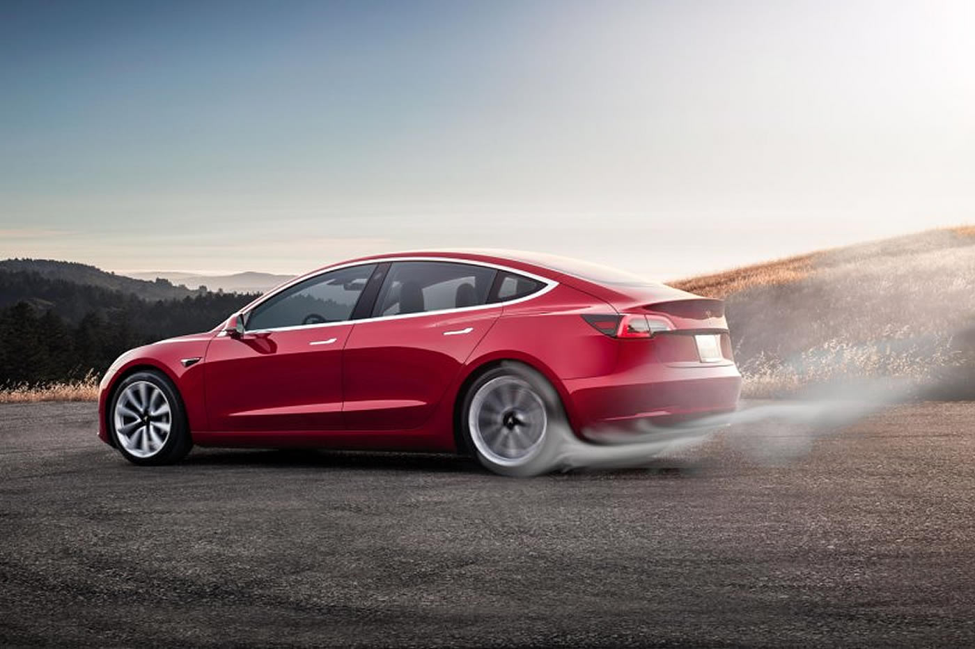 Comment Tesla vient de proposer 80 voitures gratuites, et il le regrette