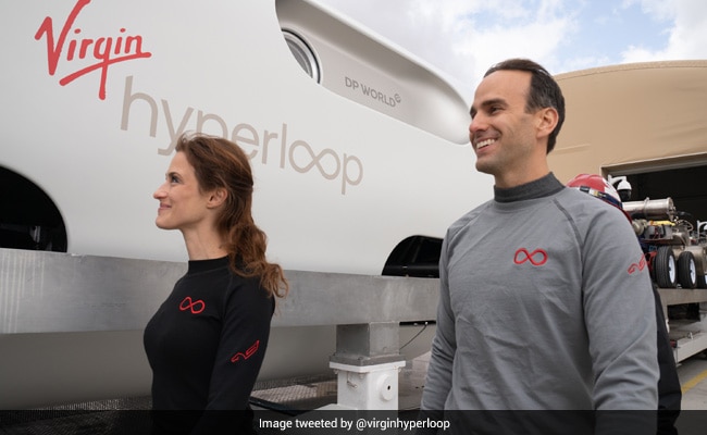 Virgin Hyperloop teste le premier tour humain, ses principaux dirigeants sont des passagers