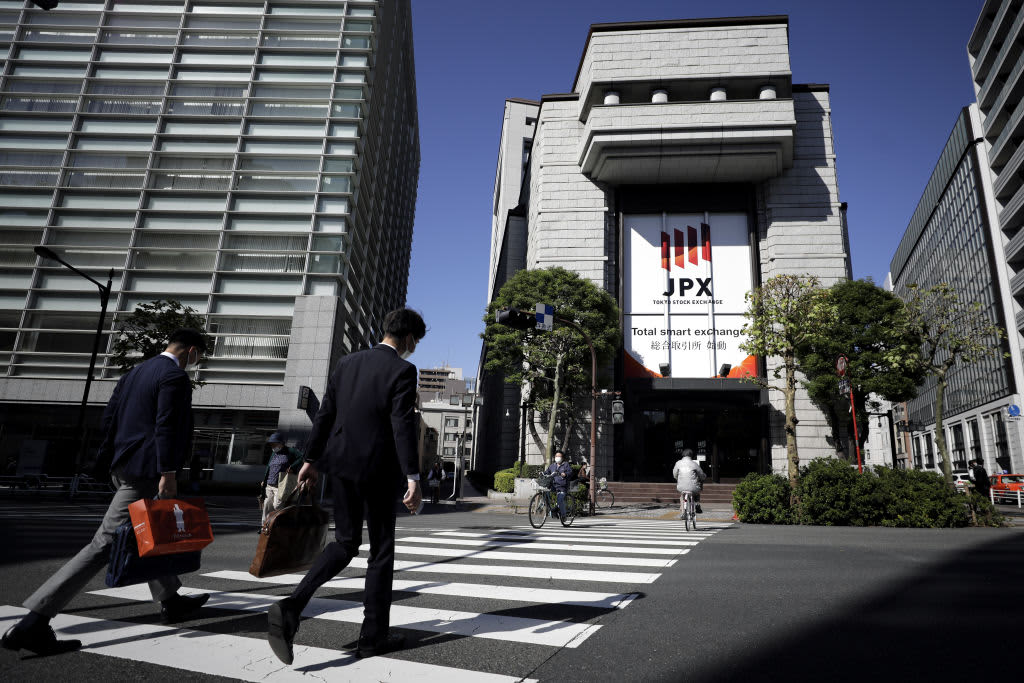 Le Nikkei 225 du Japon fait un bond de plus de 2%; Les actions d’Alibaba à Hong Kong plongent de 4%