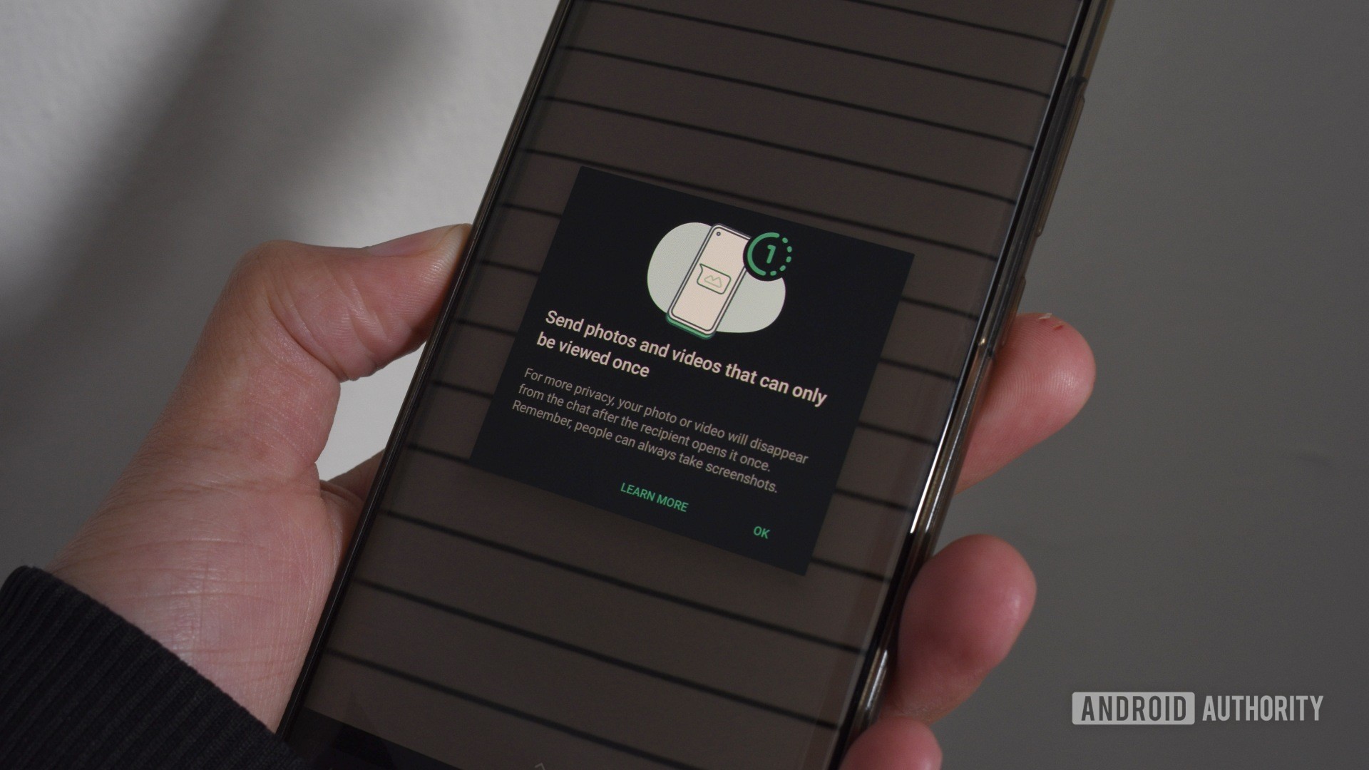 La dernière fonctionnalité de confidentialité de WhatsApp, View Once, est déployée pour les utilisateurs bêta