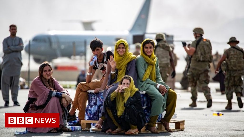 Afghanistan: les États-Unis intensifient leurs efforts d’évacuation de Kaboul, selon Biden