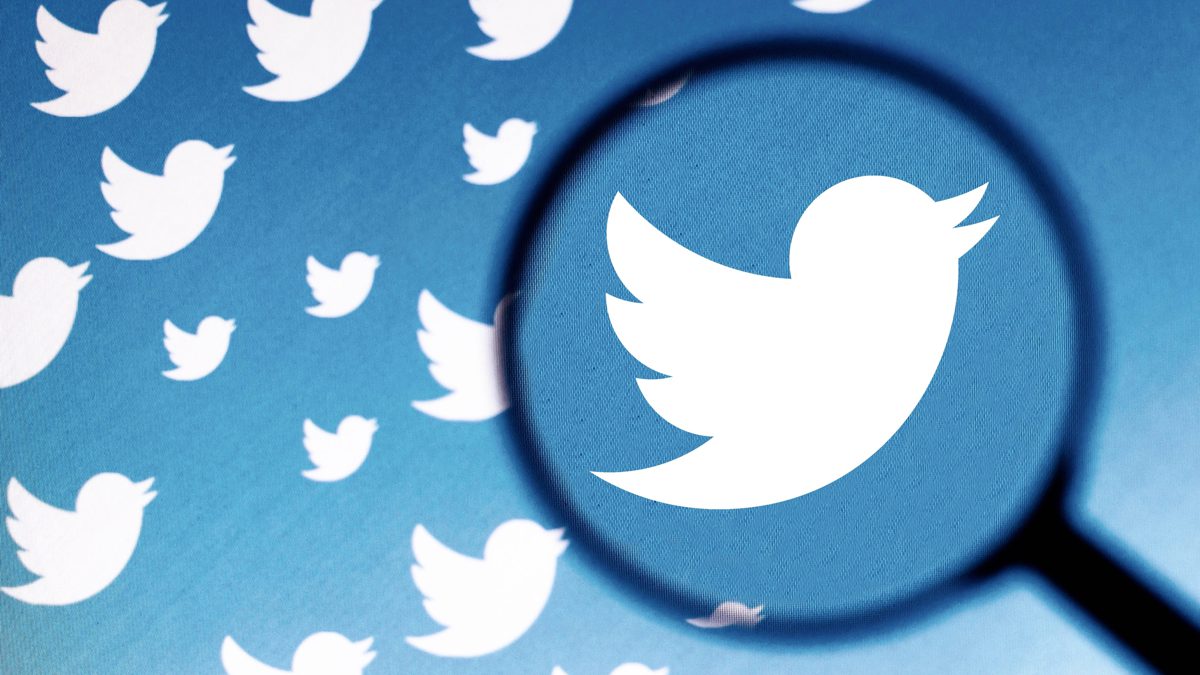 Tests Twitter permettant aux utilisateurs de signaler des tweets contenant des informations erronées
