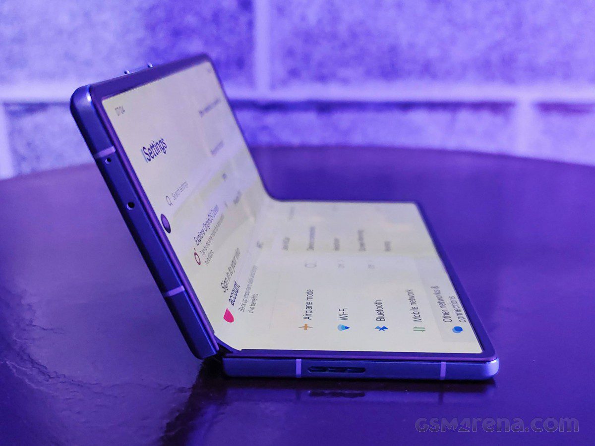 Le Surface Duo 3 de Microsoft aura un écran pliable